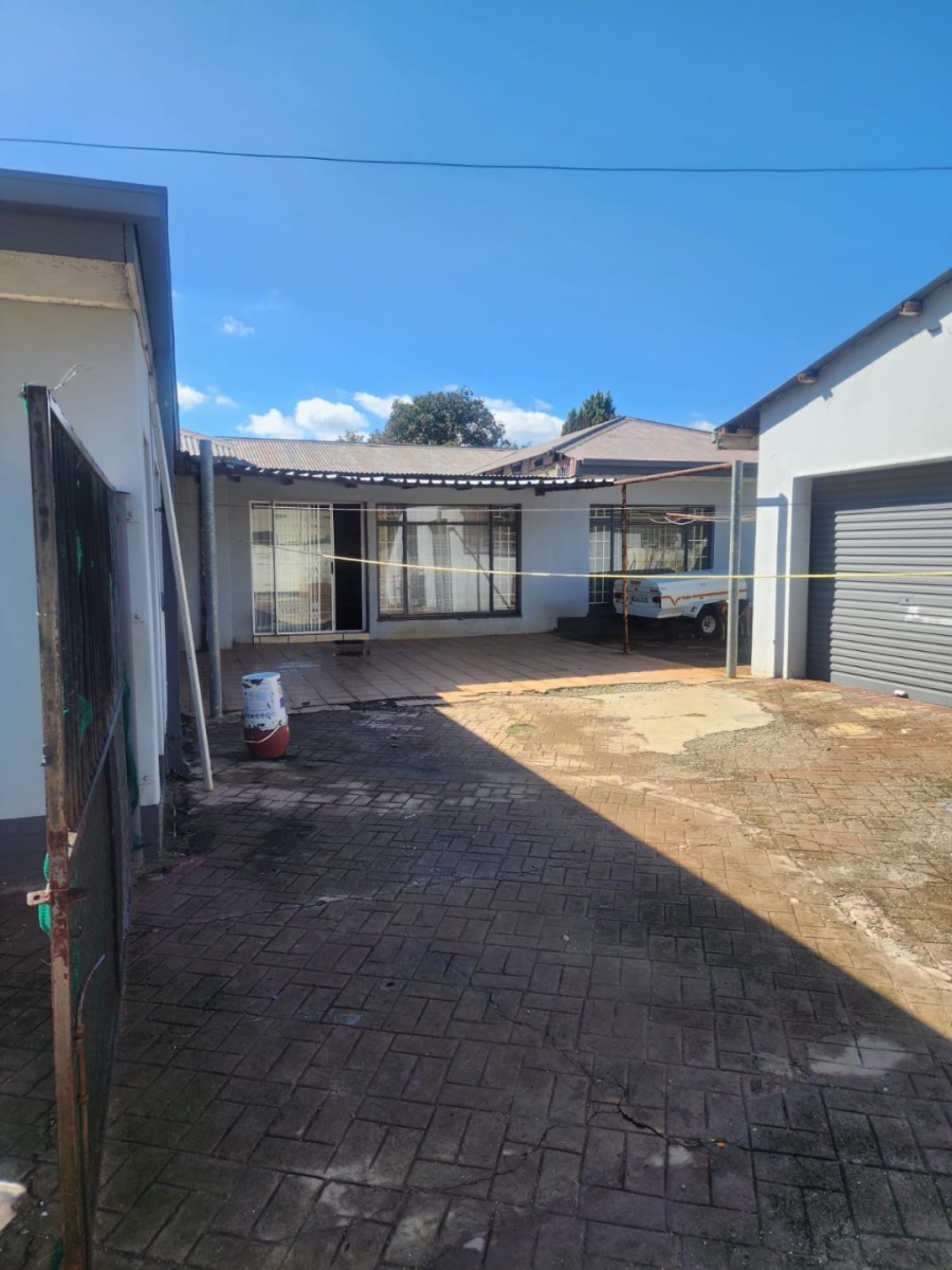 5 Bedroom Property for Sale in Meiringspark North West